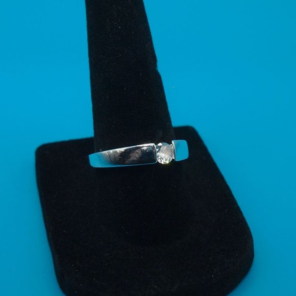 Beautiful Ladies Diamond Tension Ring / Band, .925 Solid Sterling Silver - Picture 10 of 11